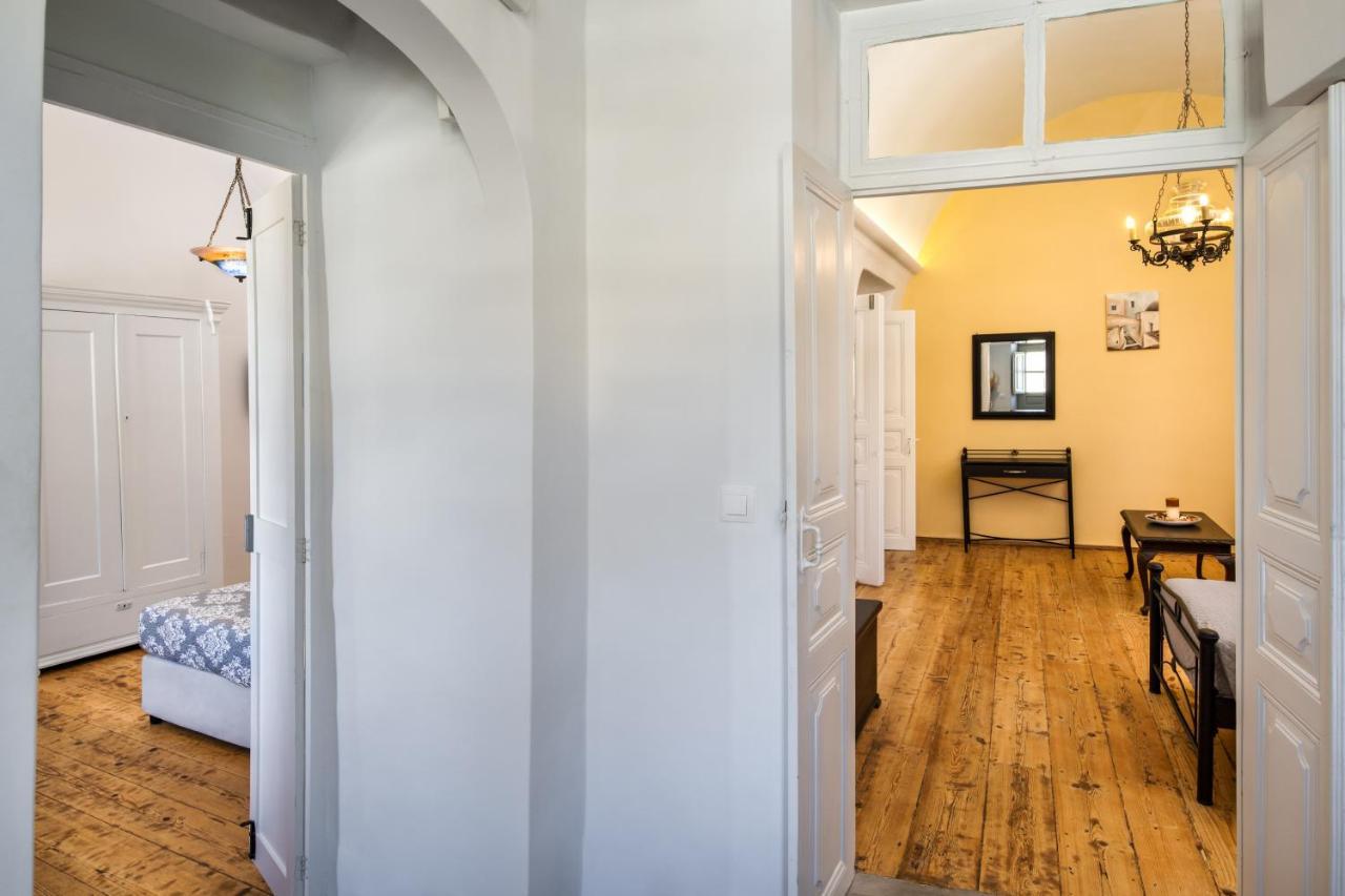 450 Years Castle House For 2-5 People/Jacuzzi Βίλα Εμπορειό Εξωτερικό φωτογραφία
